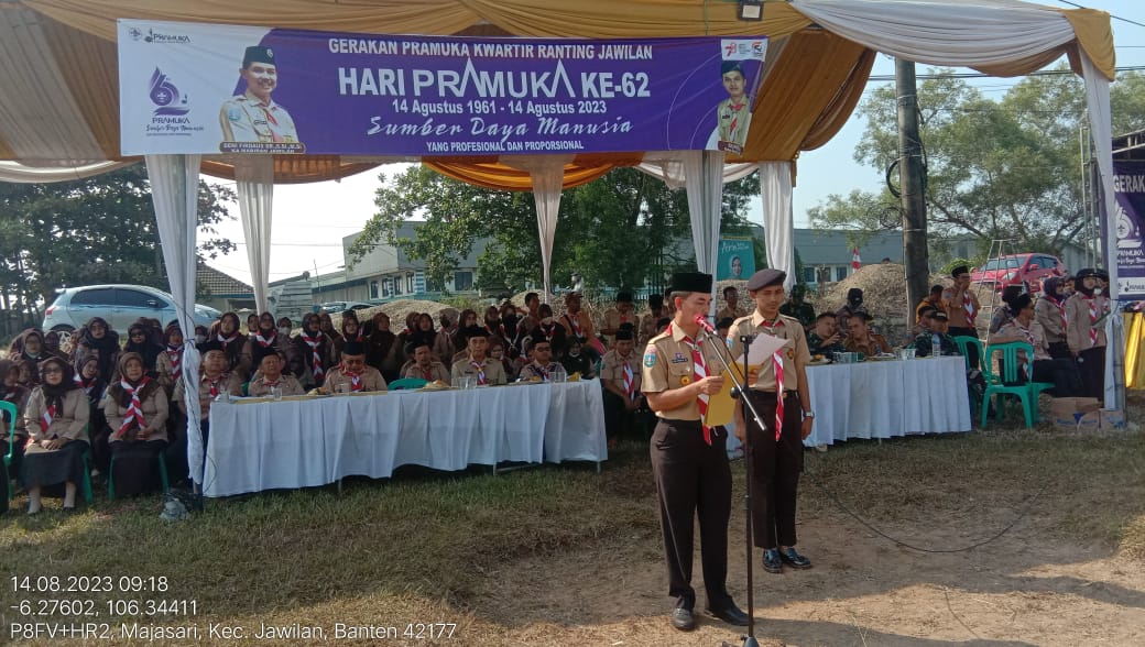 spektakuler-ribuan-peserta-pramuka-meriahkan-hut-pramuka-ke-62-dengan-semangat-kebanggaan-nasional-di-kecamatan-jawilan